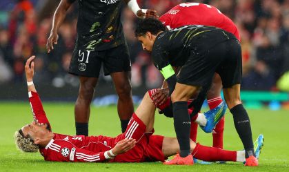 Ekitike, do Liverpool, se lesionou durante partida da Champions