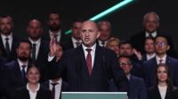 Ex-presidente pró-Rússia vence eleições parlamentares na Bulgária