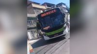 Ônibus são sequestrados e feitos de barricadas na zona Norte do Rio