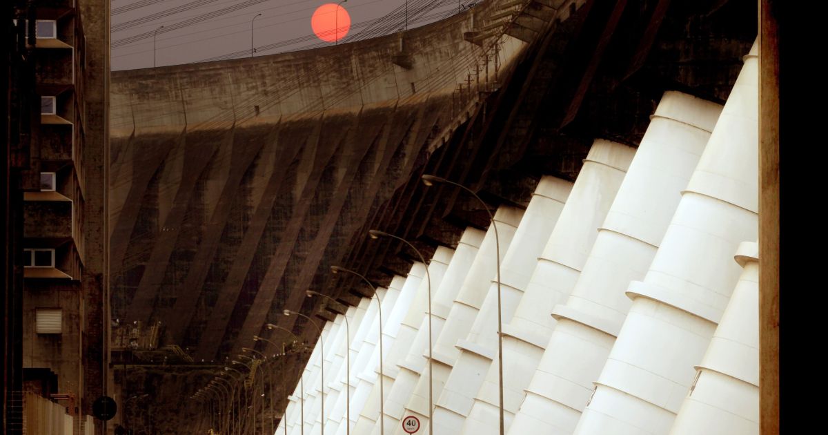 Gastos de Itaipu violam tratado e elevam conta de luz, diz FNCE
