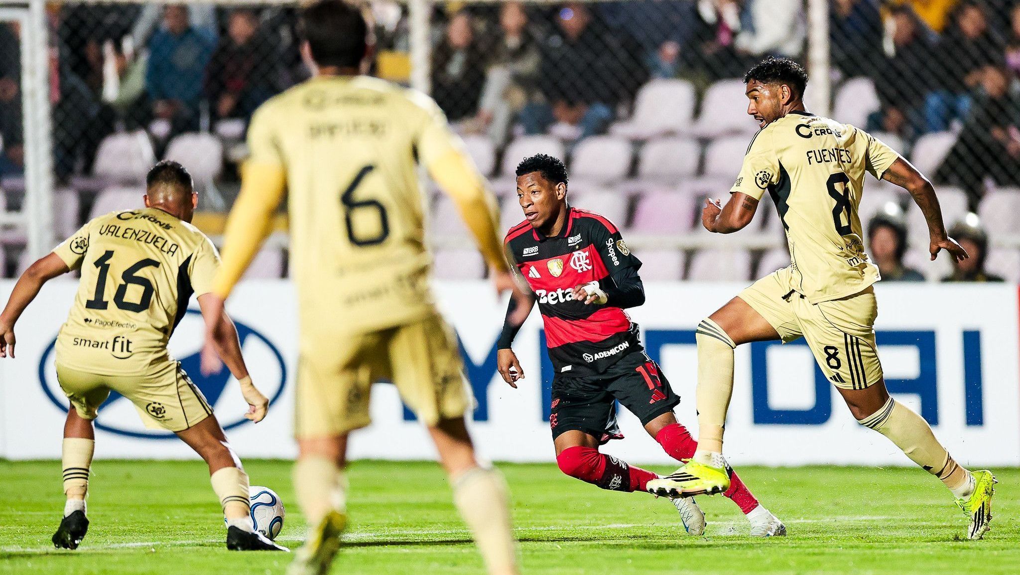 Flamengo venceu o Cusco