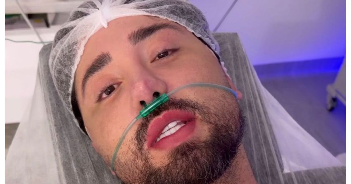 Rico Melquiades diz que prefere bisturi à academia e faz novo procedimento