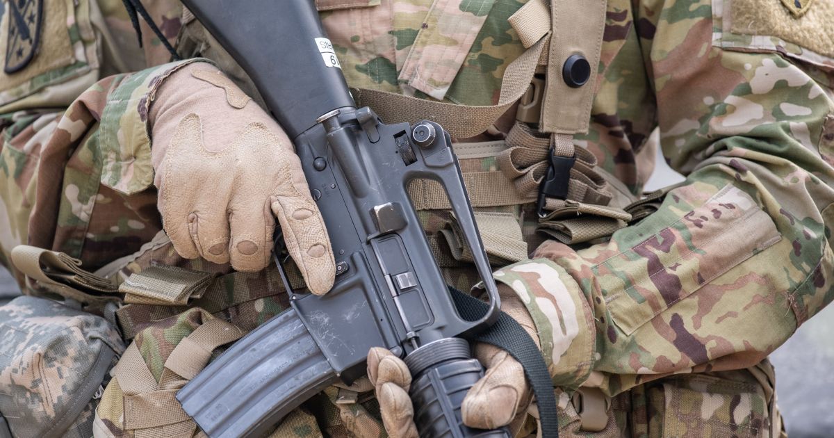 EUA vão atrasar entregas de armas a países europeus devido à guerra com Irã