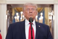 Especialista: Trump ataca oposição para tirar foco das críticas por guerra
