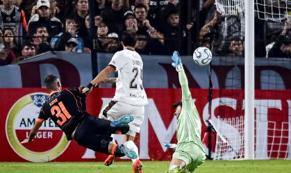 Kayke marca em Platense x Corinthians, pela Libertadores