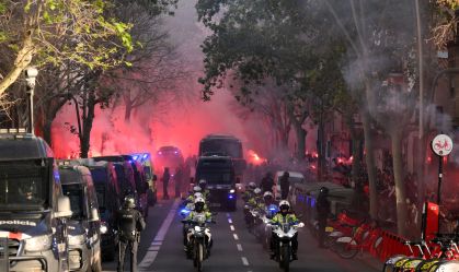 Ônibus da delegação do Atléti chega ao Camp Nou