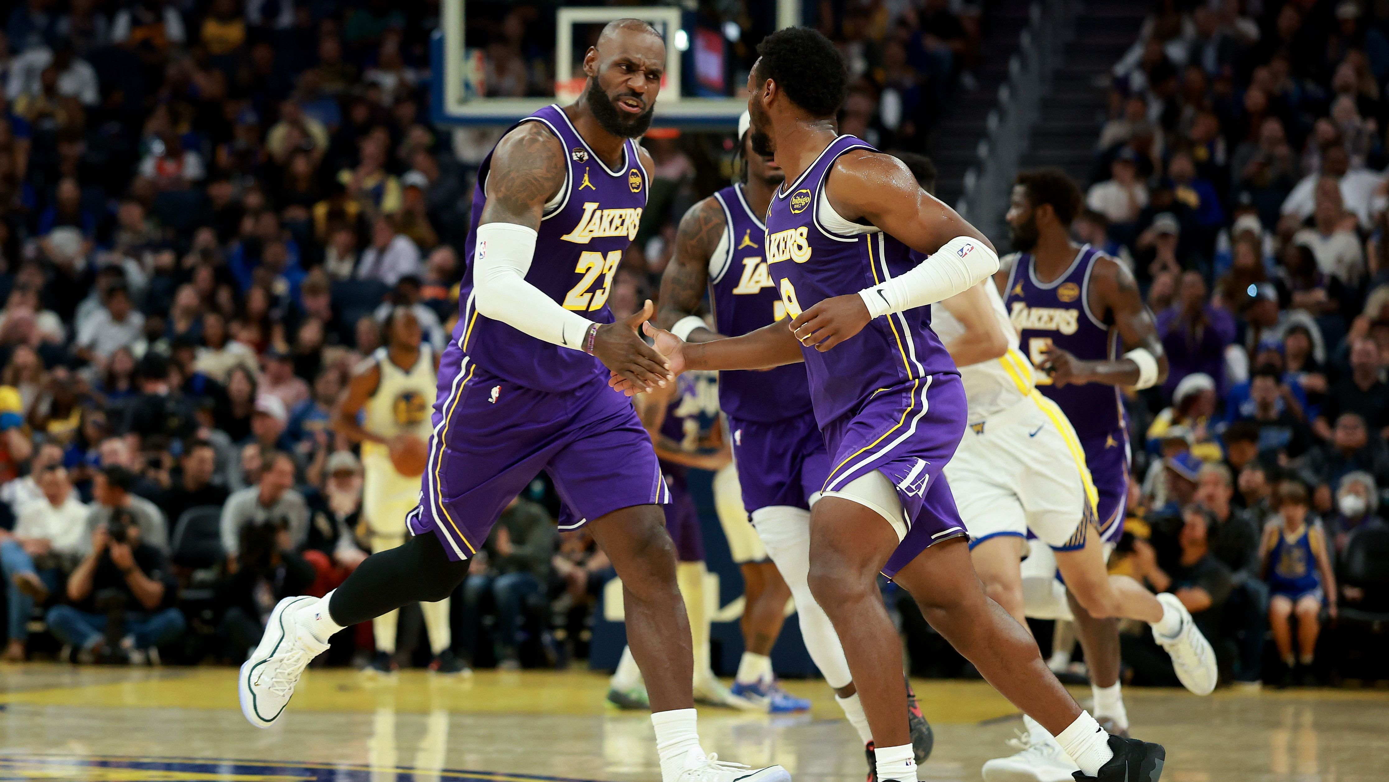 LeBron e Bronny James, do Los Angeles Lakers