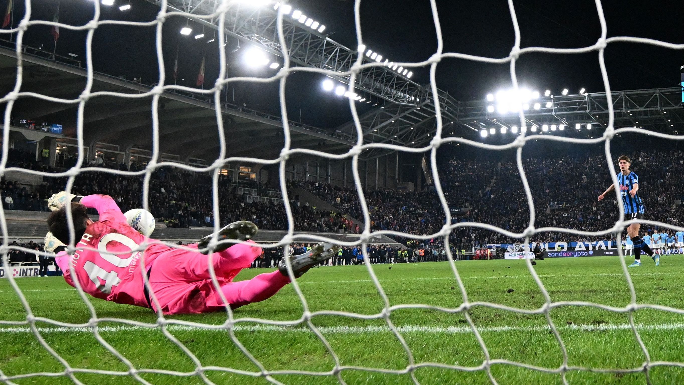 Edoardo Motta, da Lazio, defendeu quatro cobranças de pênalti da Atalanta e garantiu a classificação da equipe à final da Copa da Itália
