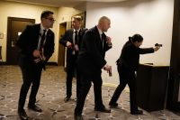 Suspeito de ataque em jantar com Trump disparou alguns tiros