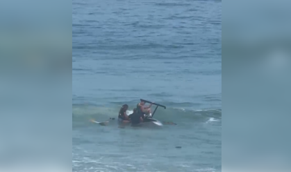 Na manhã desta sexta-feira (3), um helicóptero caiu na Praia da Barra da Tijuca, situada na Zona Oeste do Rio de Janeiro