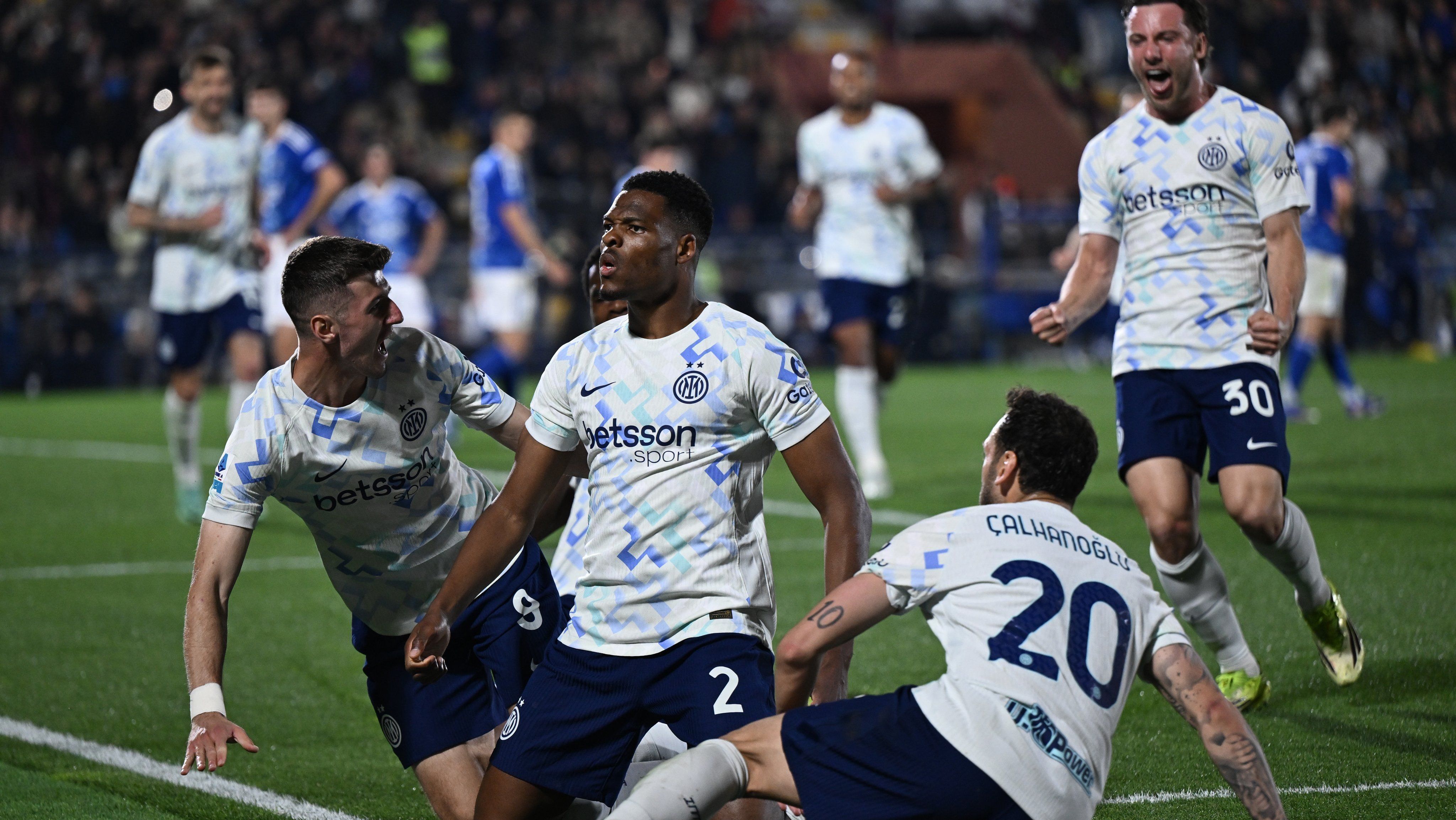 Inter lidera e vê disputa por vaga na Champions esquentar