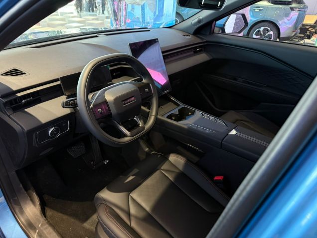 Interior do Omoda 4 elétrico • Rodrigo Barros/CNN Brasil