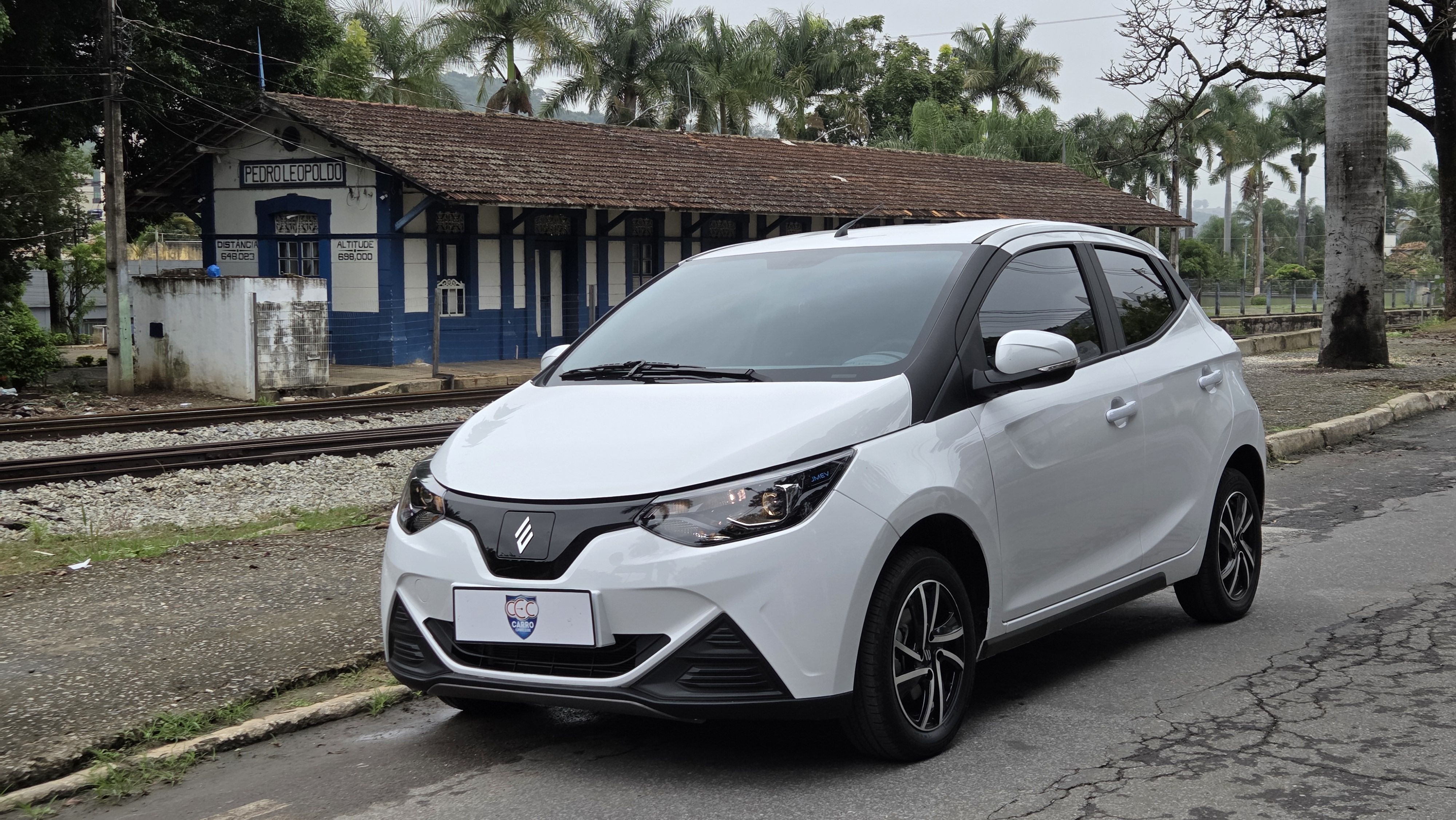 JMEV EV2 Comfort: carro elétrico subcompacto é vendido em Minas