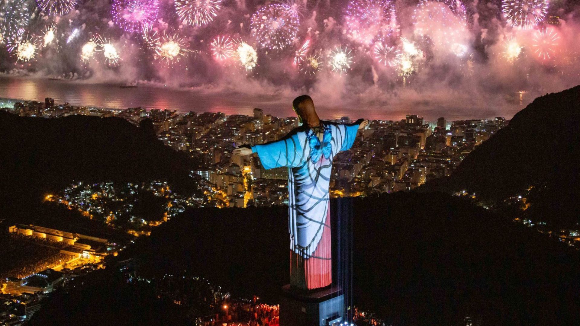 Justiça condena Estado e empresas por explosão no réveillon de Copacabana