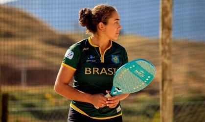 Laura Cardoso faz história e quebra recorde mundial no críquete