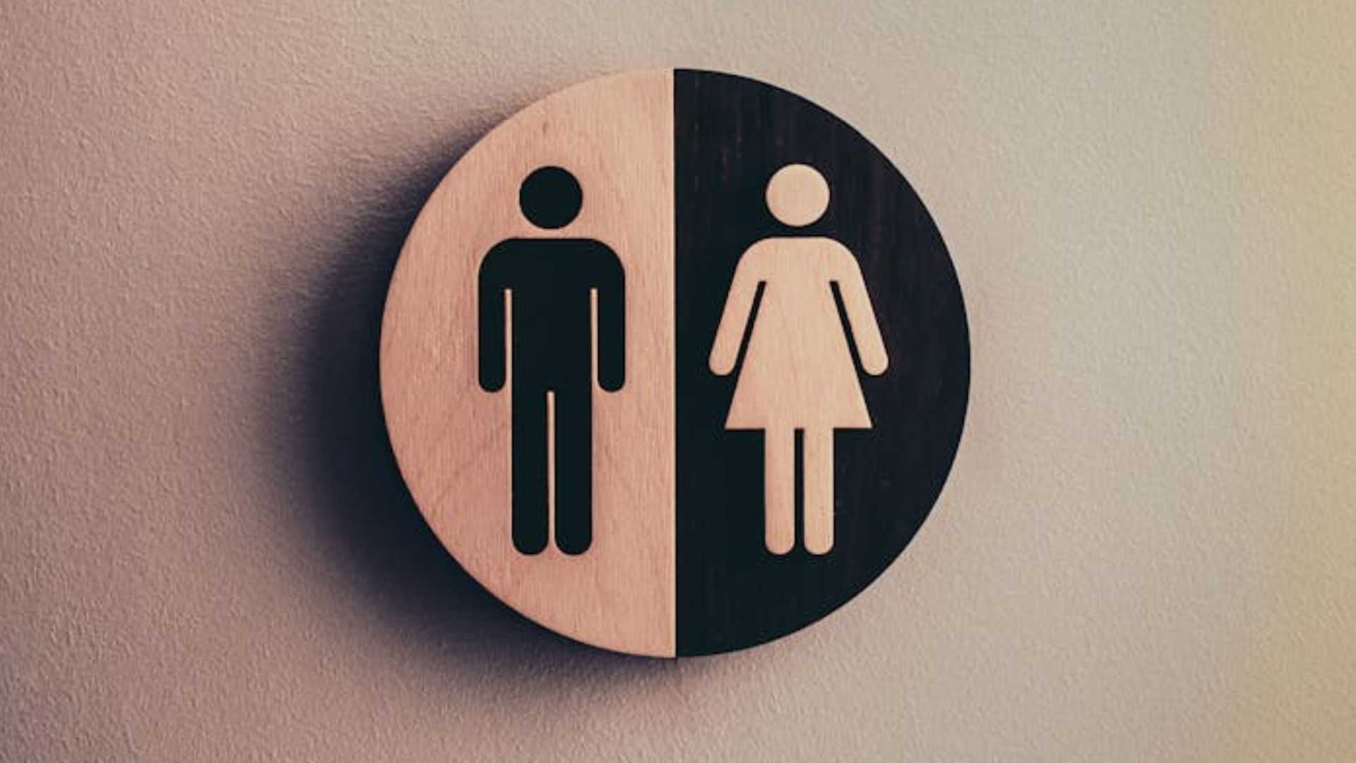 Lei proíbe uso de banheiro por mulheres trans em Campo Grande (MS); entenda