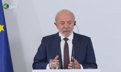 Lula participa de coletiva de imprensa em Barcelona