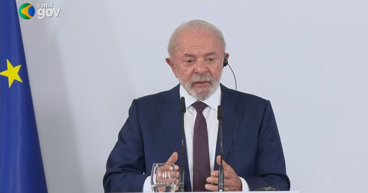 Na Espanha, Lula diz que se questiona “onde é que a democracia errou?”