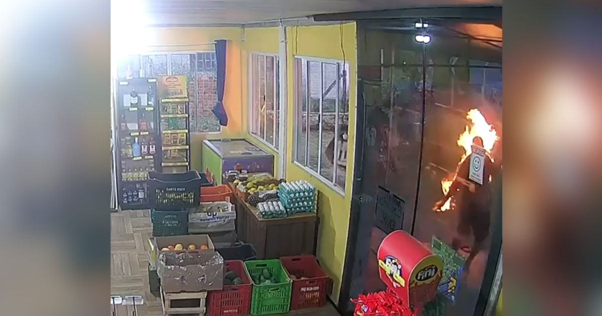 Vídeo: homem despeja combustível e ateia fogo em vereador no Paraná