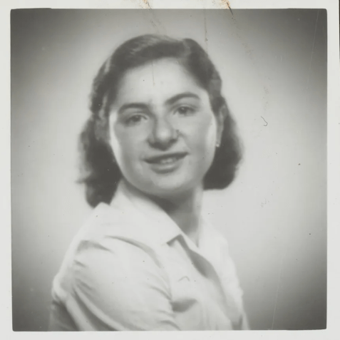 Marie Ellinger, candidata à escola de arte • Arquivo Municipal de Jerusalém/Biblioteca Younes e Soraya Nazarian e Arquivo Digital em Bezalel/Yad Vashem