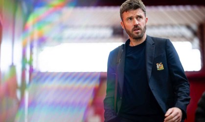 Imagem de destaque do post: Carrick ignora perguntas sobre o futuro enquanto o United busca reviravolta