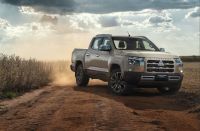 Mitsubishi apresenta Triton Terra; série terá 300 unidades
