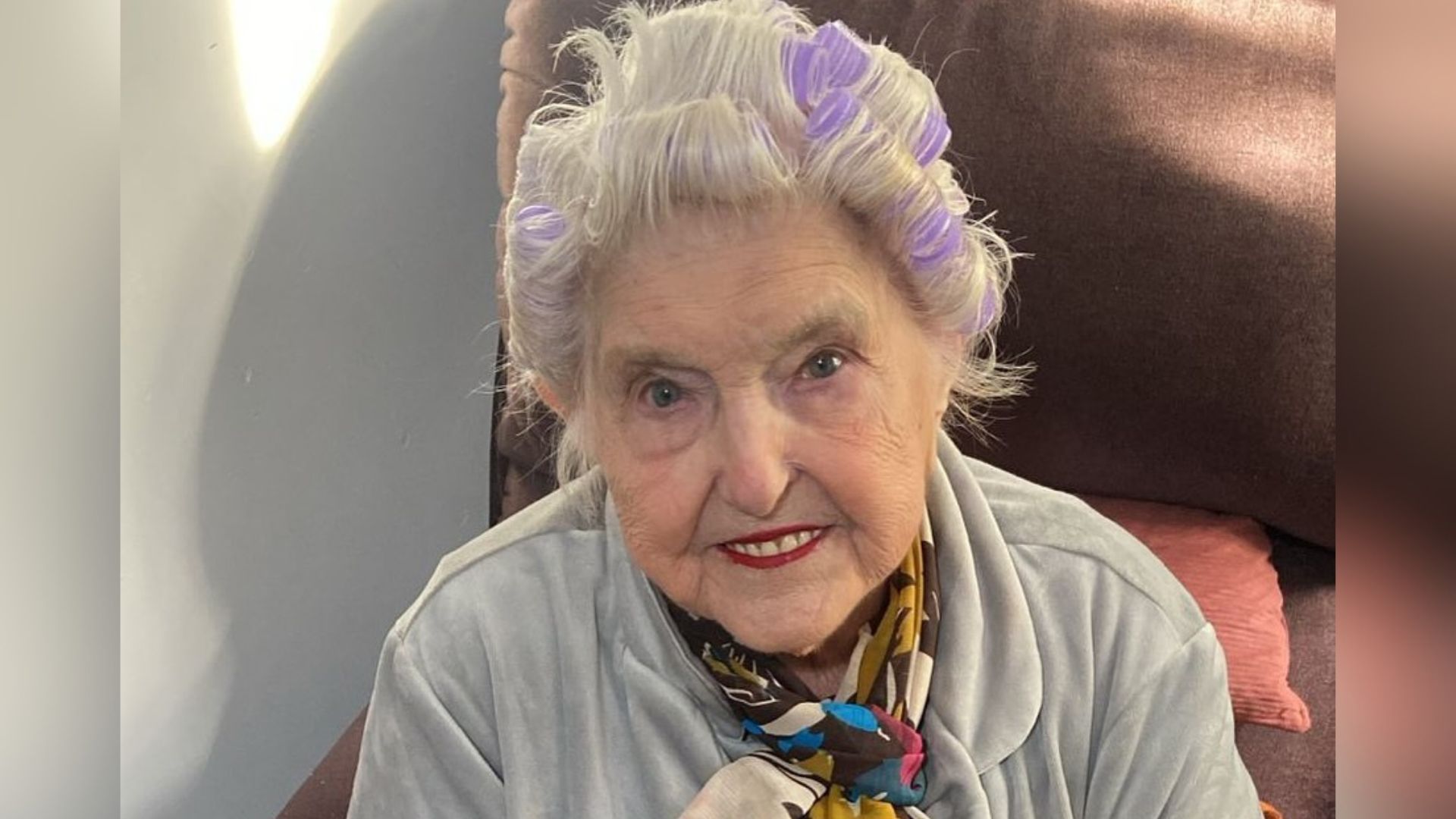 Morre Estelinha Bezerra, a Rainha do Batom, aos 96 anos