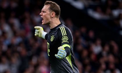 Neuer se destaca e evita falar sobre seleção alemã