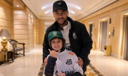 Imagem de destaque do post: Neymar encontra xará argentino antes de duelo do Santos na Sul-Americana