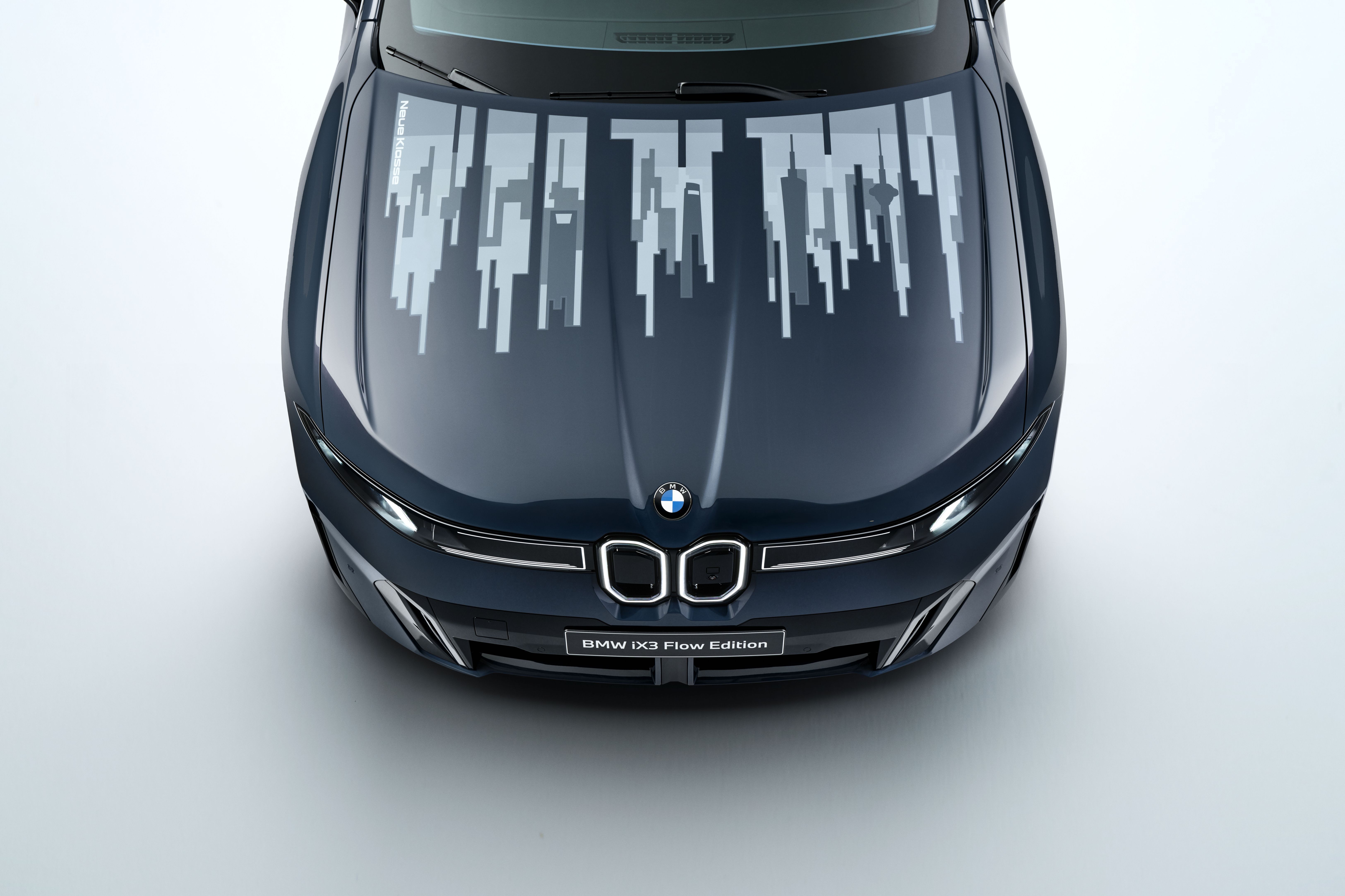BMW iX3 Flow Edition: capô muda de cor • Enes Kucevic