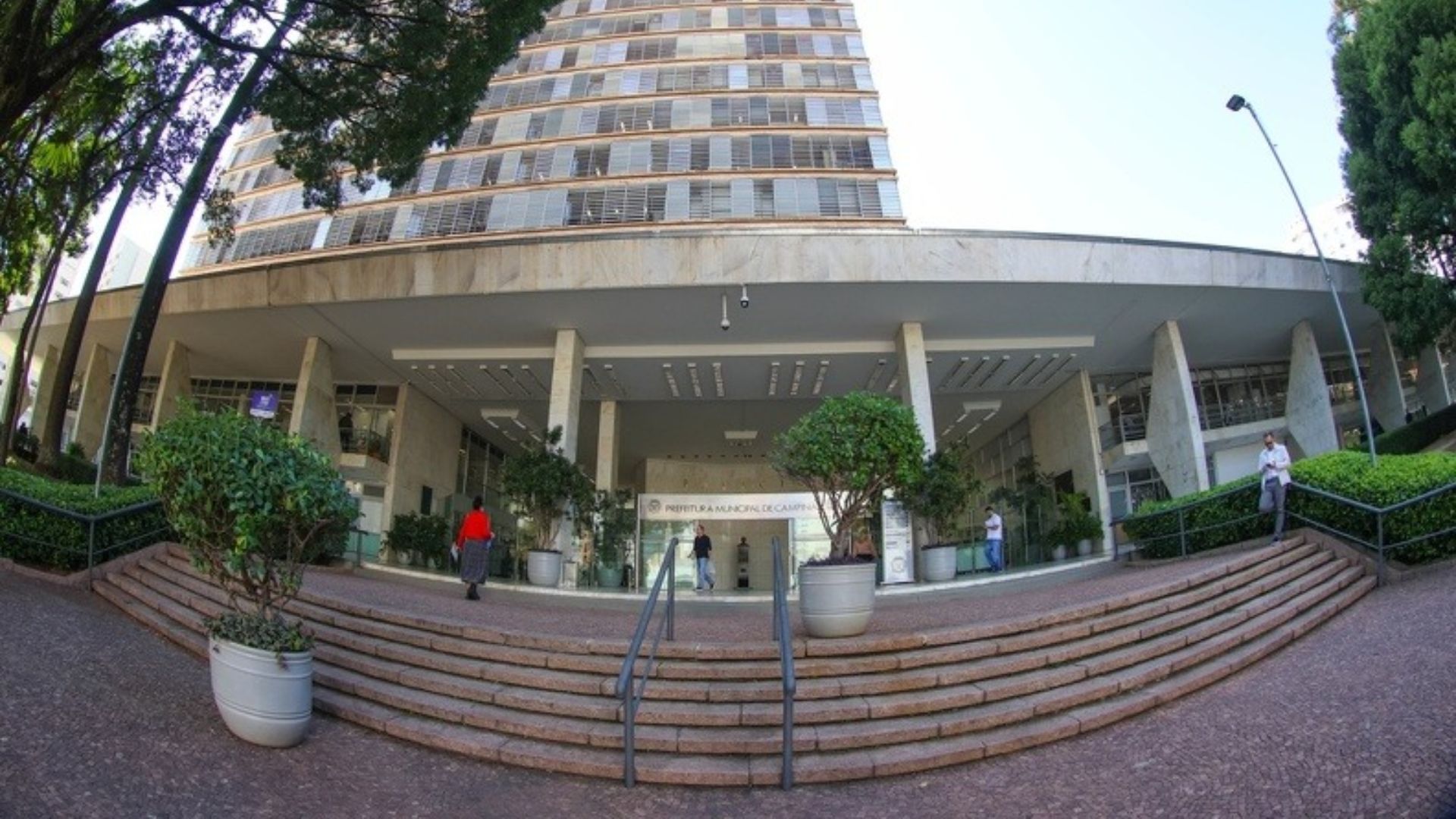 Prefeitura denuncia atestados falsos de servidores em Campinas (SP); veja