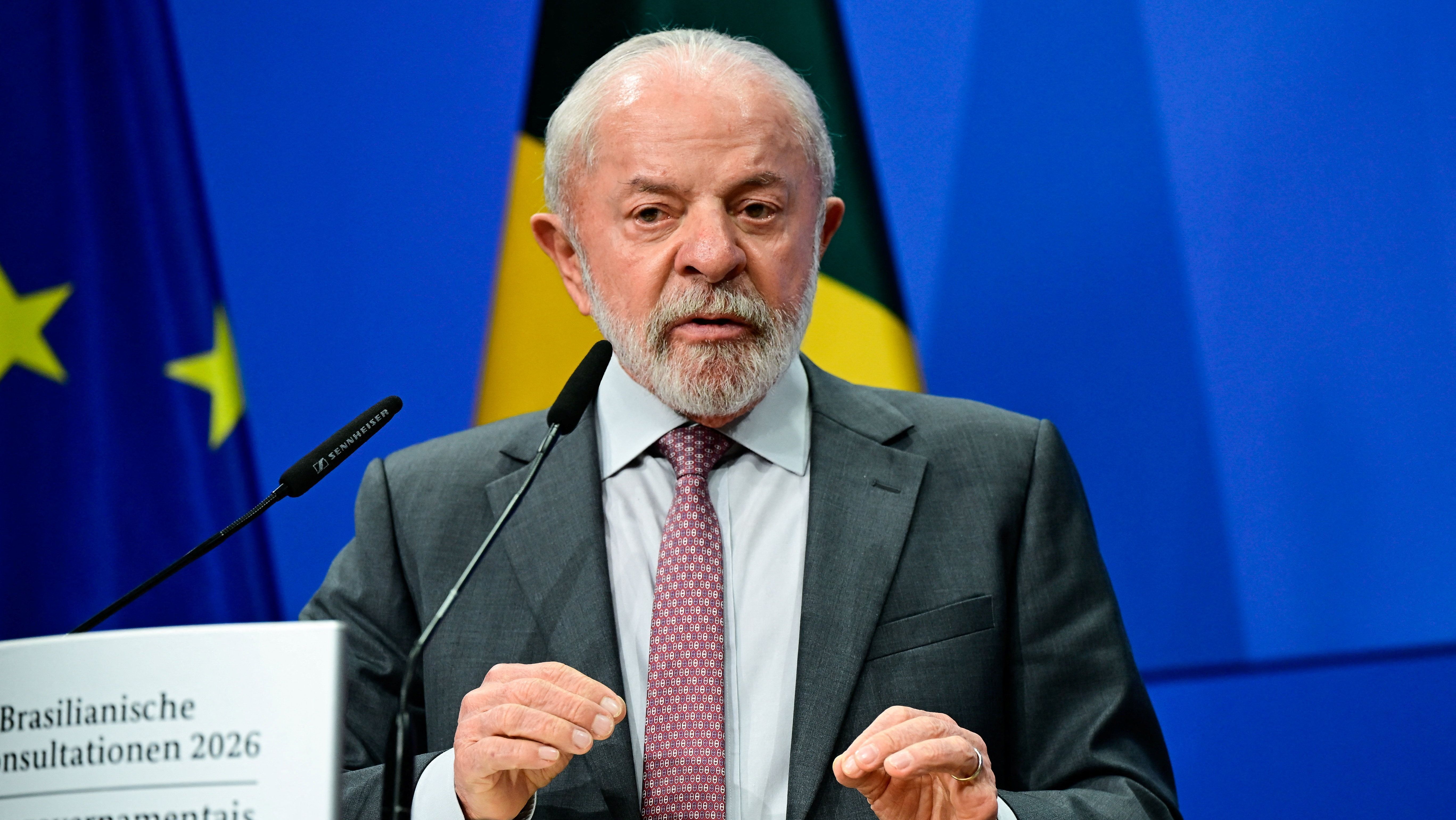 Presidente Lula passa por procedimentos em São Paulo