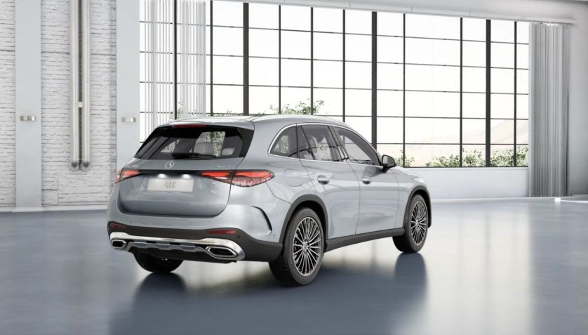 Mercedes-Benz GLC 300 • Divulgação