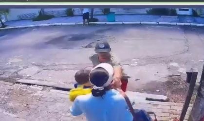 Imagem de destaque do post: Vídeo: turista é roubada com bebê no colo no litoral paulista