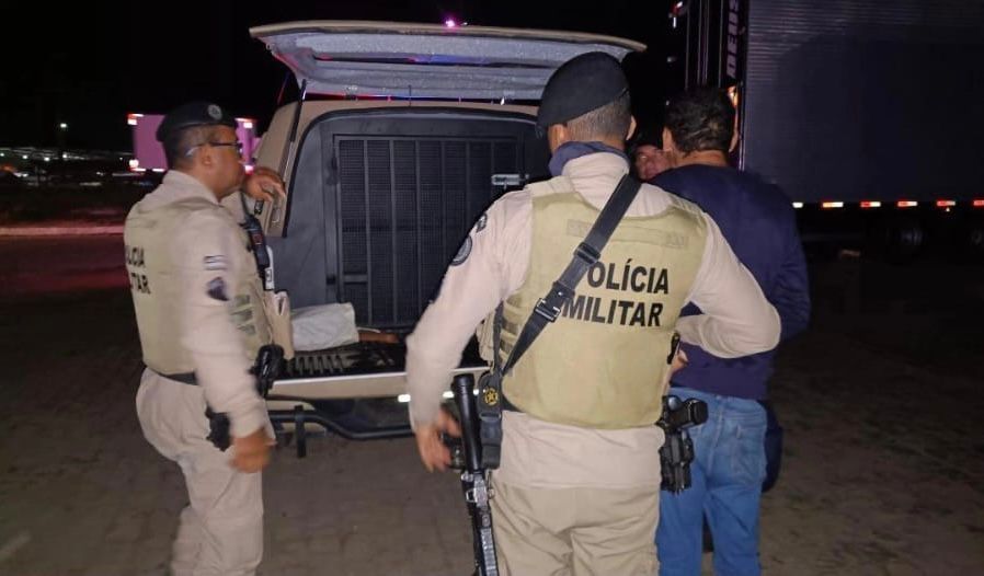 Foragido de GO ligado ao PCC é preso em ônibus ao tentar se esconder na BA • SSP