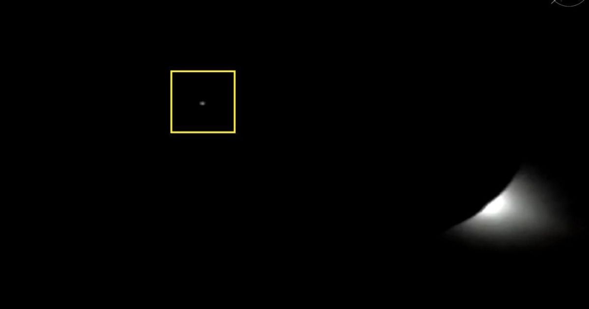 Ponto “misterioso” surge durante transmissão da Artemis de eclipse do Sol
