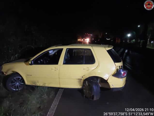 Gol amarelo envolvido no acidente que matou cinco pessoa em SC • Divulgação/ Corpo de Bombeiros Militar de Santa Catarina