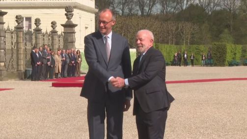 Presidente Lula é recebido pelo chanceler alemão, Friedrich Merz
