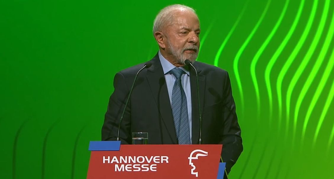 Lula participa de abertura de feira na Alemanha