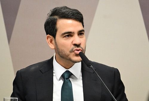 Imagem de destaque do post: Messias diz que STF não deve ser o "Procon da política": "Não é o espaço"