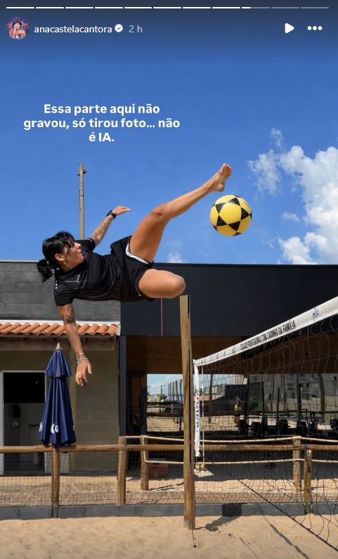 Ana Castela posta montagem jogando futevôlei • Instagram/Ana Castela