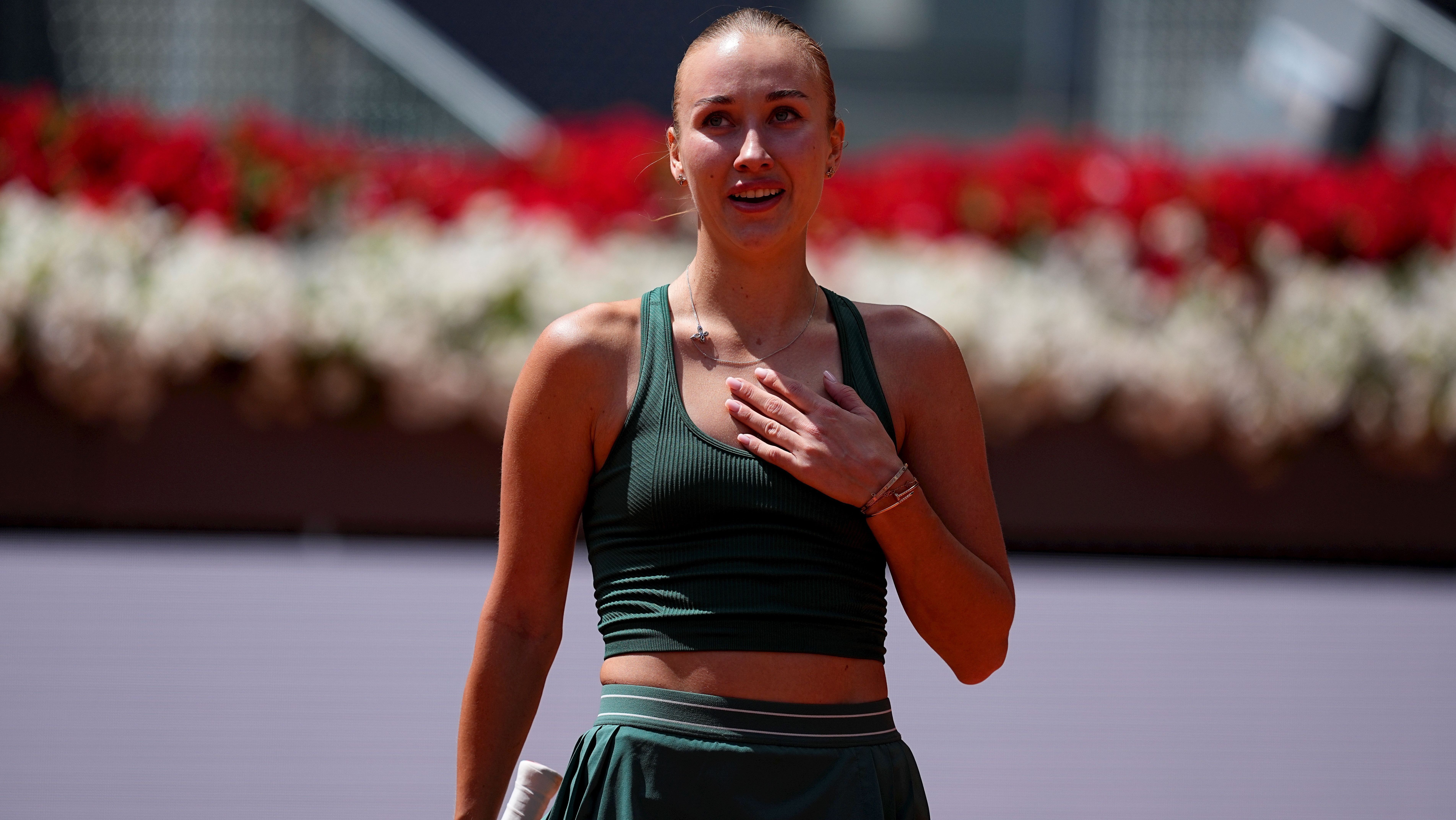 Anastasia Potapova se emociona após se tornar a primeira lucky loser semifinalista de um WTA 1000, em Madri