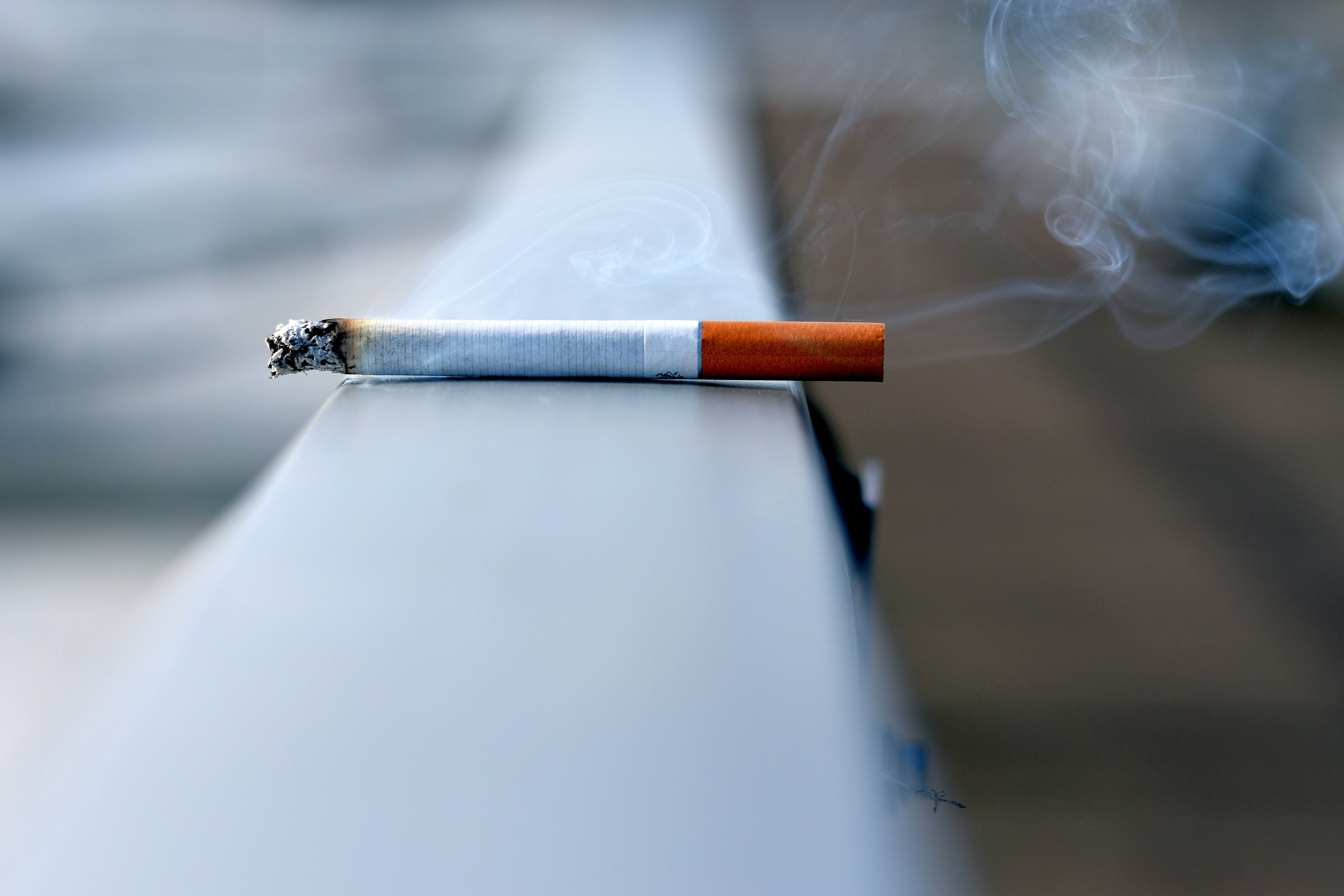 Parar de fumar diminui perda cognitiva