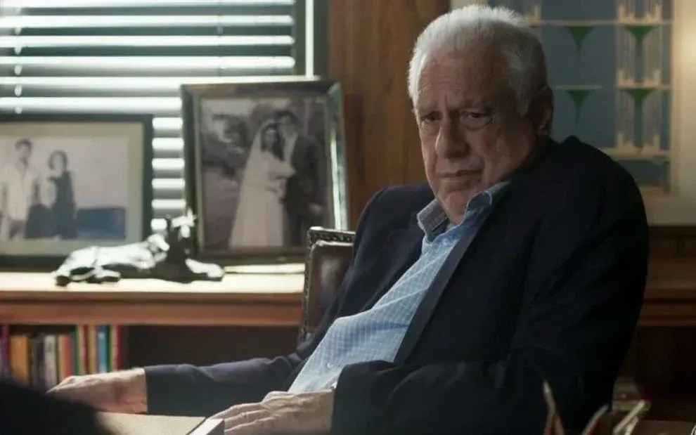 Antonio Fagundes revela ter dificuldade com documento por causa de série