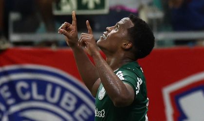 Imagem de destaque do post: Palmeiras vence Bahia e aumenta vantagem na liderança do Brasileirão