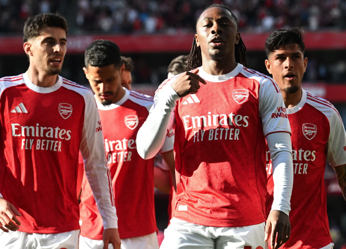 Arsenal vence Newcastle e reassume liderança da Premier League