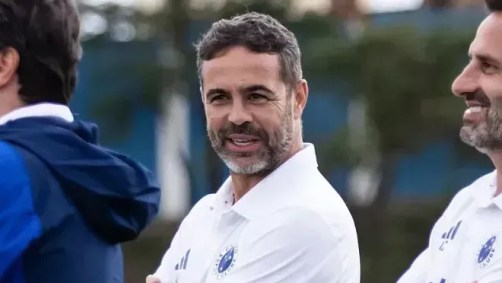 Artur Jorge durante treino do Cruzeiro