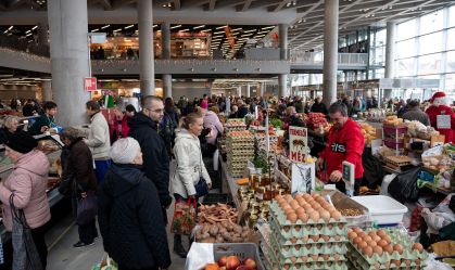Mercado em Budapeste, Hungria, em 3 de dezembro de 2022
