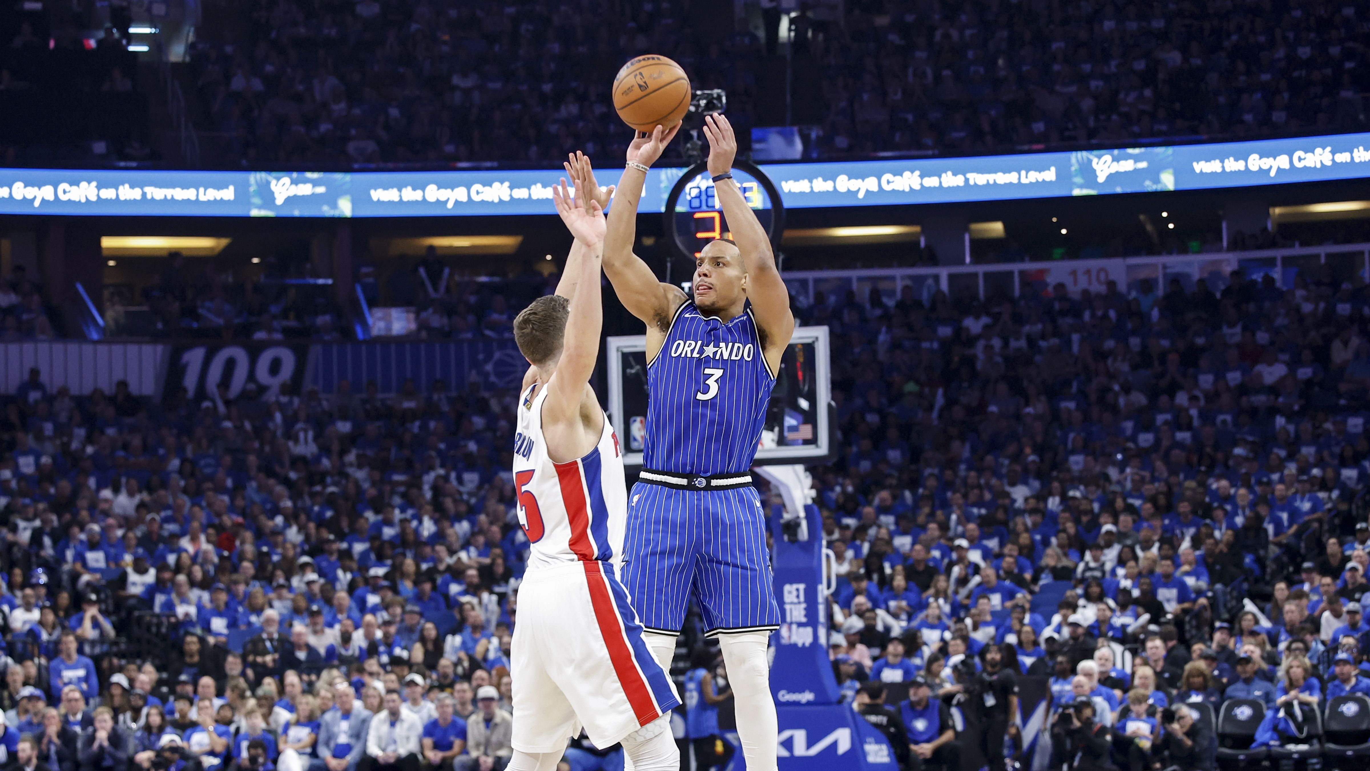 Desmond Bane foi decisivo na terceira vitória do Magic contra os Pistons