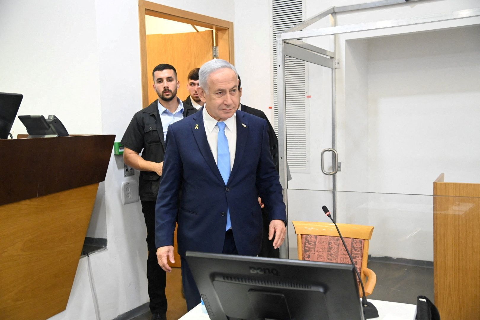Primeiro-ministro israelense Benjamin Netanyahu depõe em julgamento